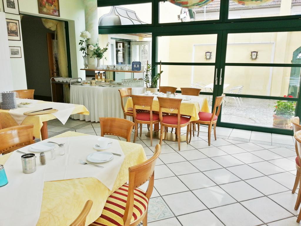 פורת Gaestehaus Zur Weissen Rose מראה חיצוני תמונה