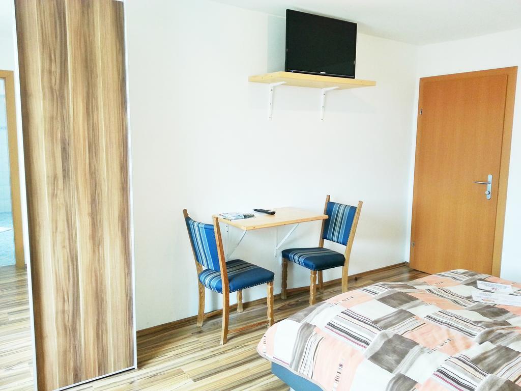 פורת Gaestehaus Zur Weissen Rose מראה חיצוני תמונה